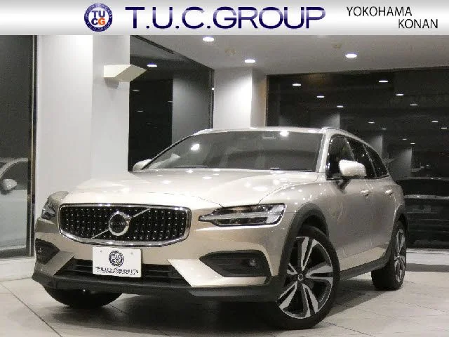 Volvo VOLVO V60 CROSS COUNTRY アルティメット　B5　AWD 2023