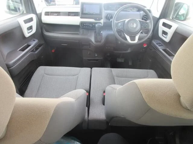 Honda N BOX 4WD G photo 2