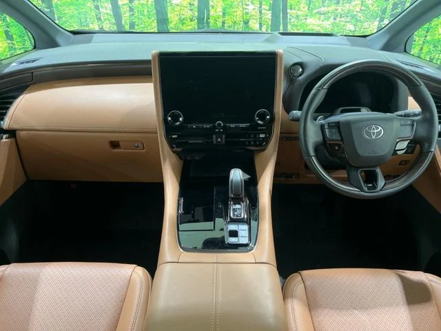 Toyota VELLFIRE HYBRID Z　プレミア photo 2
