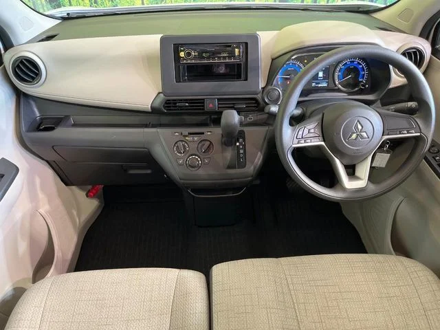 Mitsubishi eK WAGON M photo 2