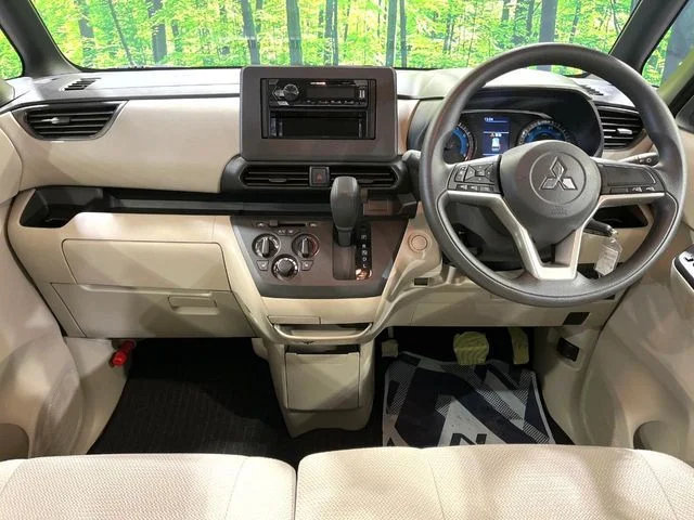 Mitsubishi eK SPACE M photo 2