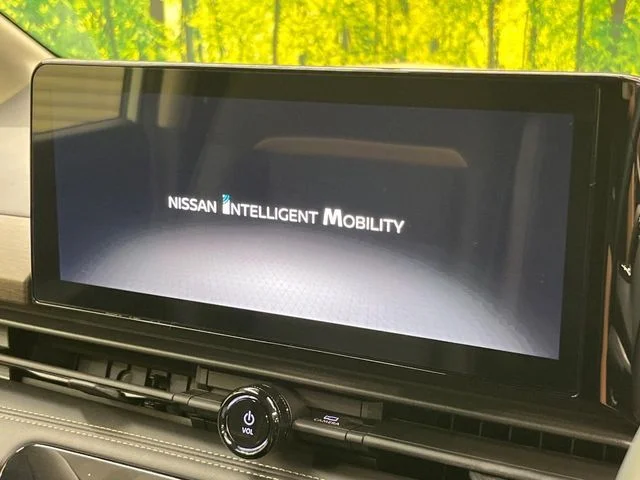 Nissan SERENA WG e−POWER　ハイウェイスター　V photo 3