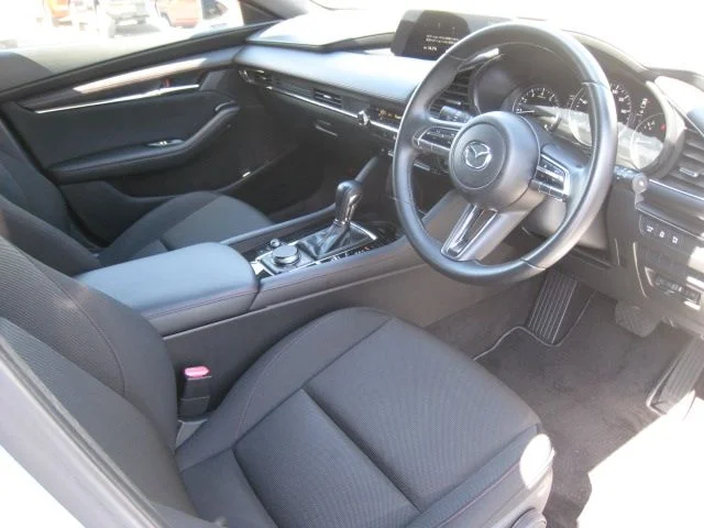 Mazda MAZDA3 FASTBACK 20S　ブラックトーンエディション photo 2