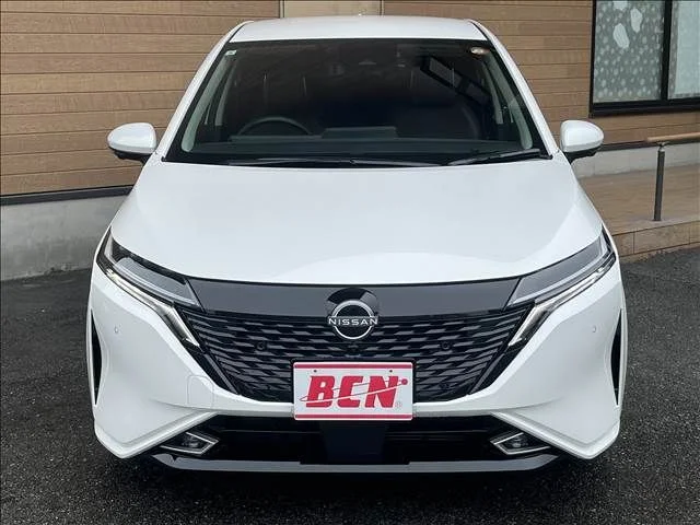 Nissan AURA G photo 3