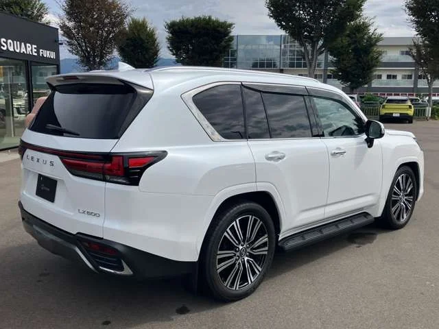 Toyota LEXUS LX600 ベースグレード photo 4