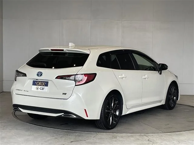 Toyota COROLLA TOURING HYBRID W×B photo 2