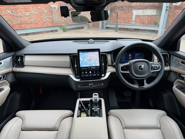 Volvo VOLVO XC90 ウルトラ　B5　AWD photo 2