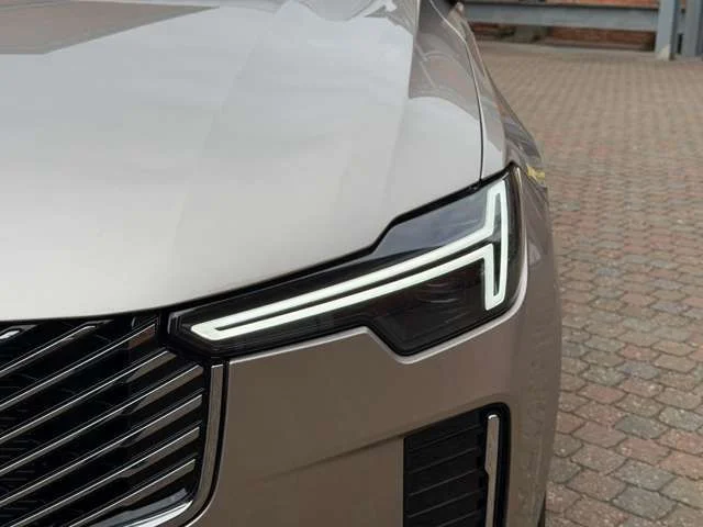Volvo VOLVO XC90 ウルトラ　B5　AWD photo 4