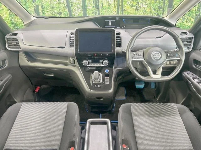 Nissan SERENA WG e−POWER　ハイウェイスター　V photo 2