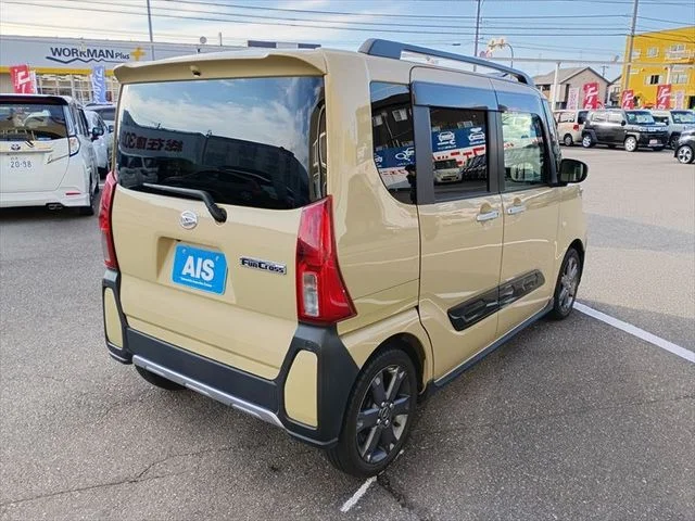 Daihatsu TANTO FAN CROSS ターボ photo 3