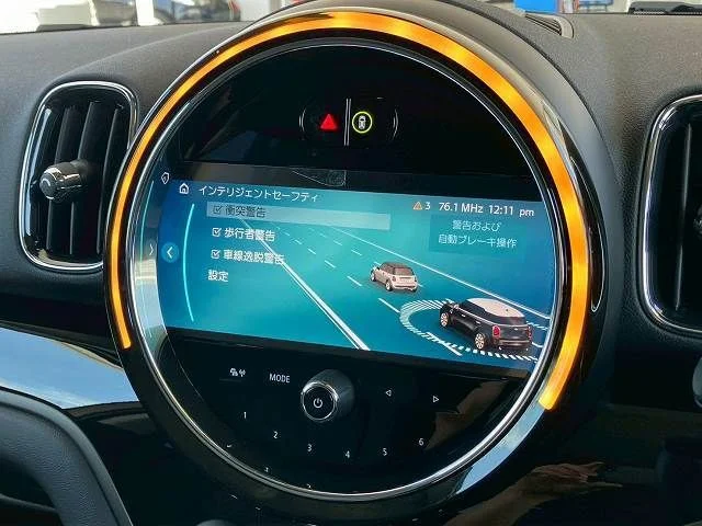Bmw MINI COOPER D CROSSOVER ベースグレード photo 4
