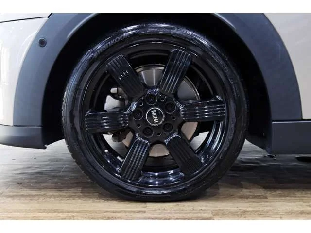 Bmw MINI COOPER SD 5DOOR プレミアムプラスライン photo 4