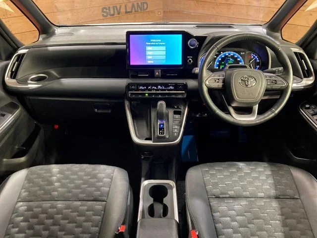 Toyota VOXY HYBRID S−Z photo 2
