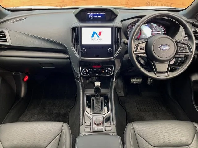 Subaru FORESTER STI　スポーツブラックインテリアセレク photo 2
