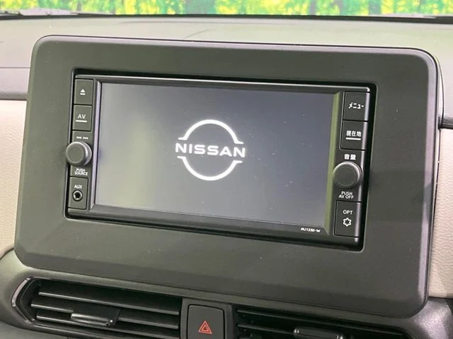 Nissan ROOX X photo 4