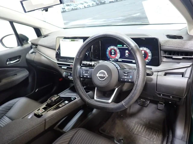 Nissan AURA G　レザーエディション photo 2