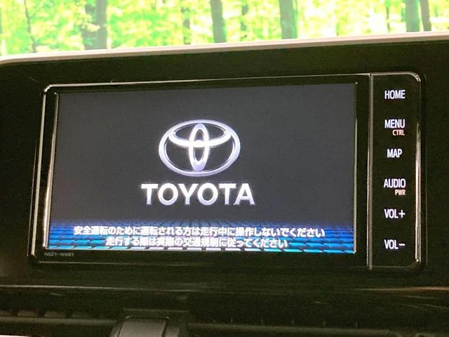 Toyota C-HR G　ハイブリッド　モード　ネロ photo 3