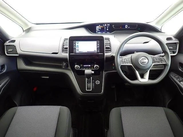 Nissan SERENA S-HYBRID X photo 2