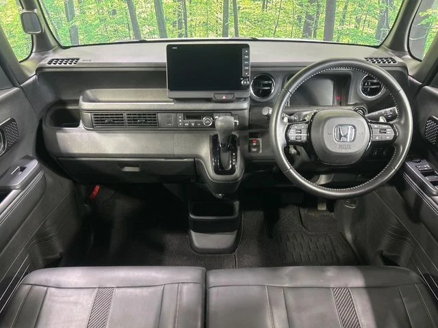 Honda N BOX CUSTOM ターボ　コーディネートスタイル　2トーン photo 2