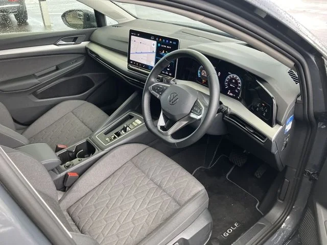 Volkswagen VOLKSWAGEN GOLF VARIANT TDI　アクティブアドバンス photo 2