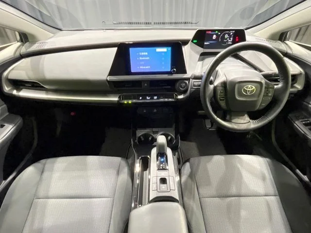 Toyota PRIUS U photo 2