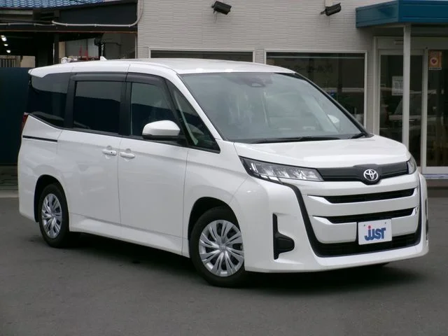 Toyota NOAH ウェルキャブ photo 3