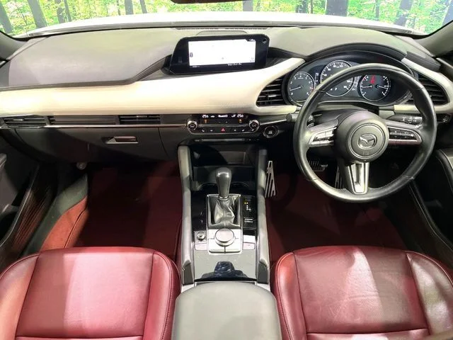 Mazda MAZDA3 FASTBACK 15S　100周年特別記念車 photo 2