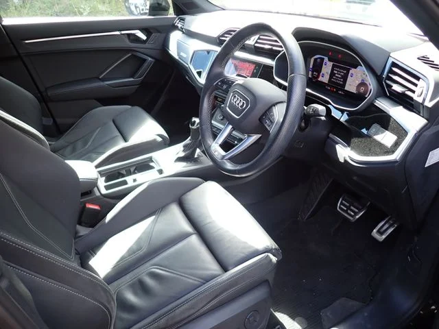 Audi AUDI Q3 35　TFSI　Sライン photo 2
