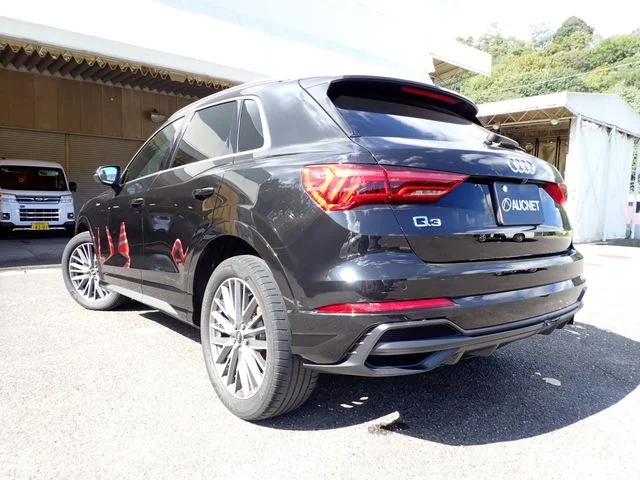 Audi AUDI Q3 35　TFSI　Sライン photo 3