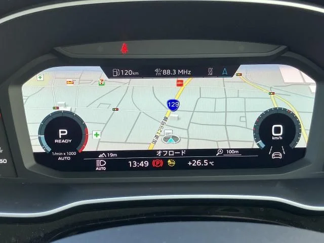 Audi AUDI Q3 ハイスタイル photo 3