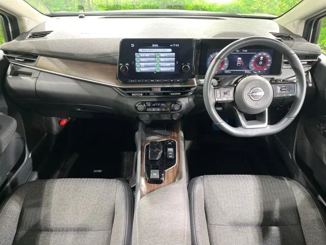 Nissan AURA G photo 2