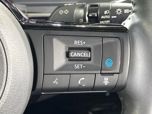 Nissan AURA G photo 4