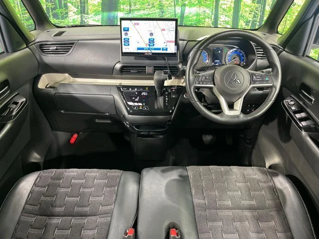 Mitsubishi DELICA MINI T　プレミアム photo 2