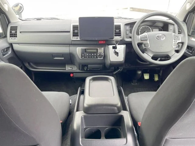 Toyota HIACE van 4WD スーパーGL　ロング photo 2