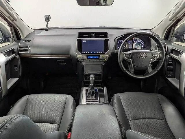 Toyota LANDCRUISER PRADO TX　Lパッケージ photo 2