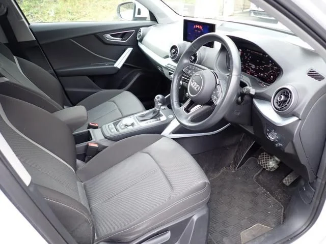 Audi AUDI Q2 30　TFSI　スポーツ photo 2