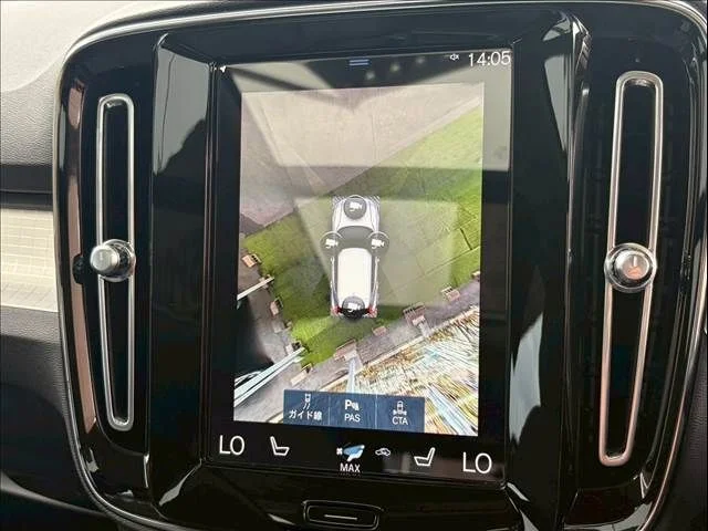 Volvo VOLVO XC40 B4　AWD　モメンタム photo 4