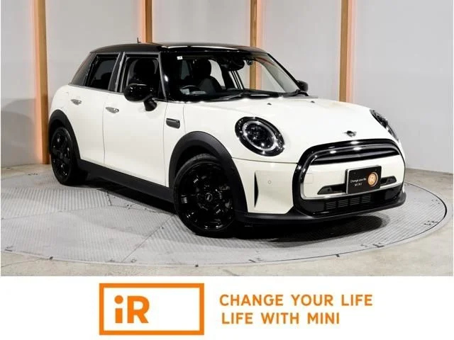 Bmw MINI COOPER D 5DOOR ベースグレード 2021
