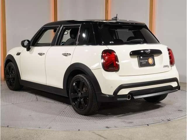 Bmw MINI COOPER D 5DOOR ベースグレード photo 2