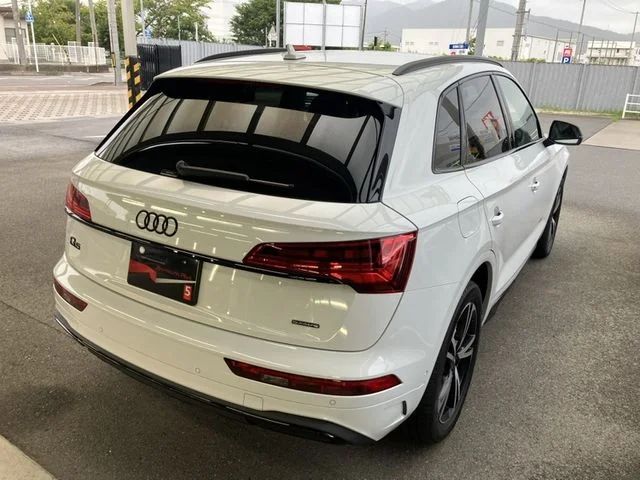 Audi AUDI Q5 ハイスタイル photo 3