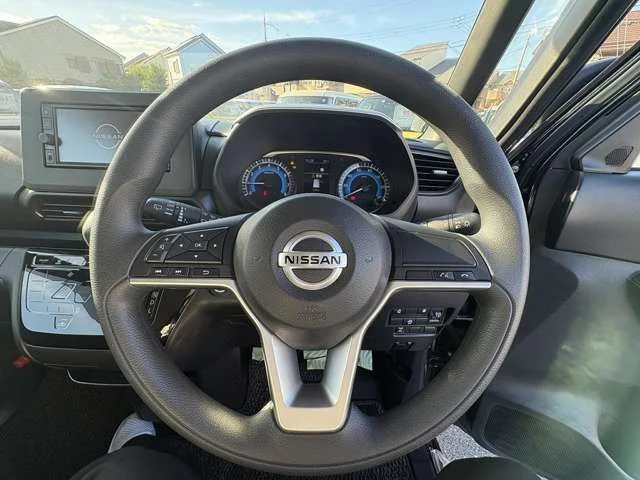 Nissan ROOX ハイウェイスターX photo 2
