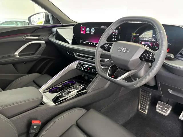 Audi AUDI Q5 SPORTBACK TDI　クワトロ150kW　アドバンスド photo 2