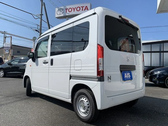 Honda N-VAN G photo 2