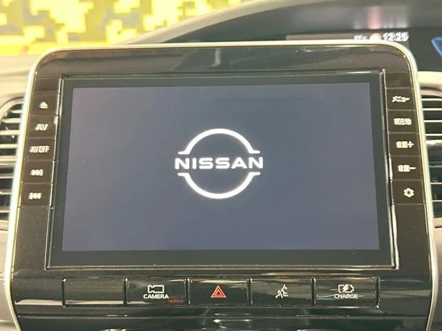 Nissan SERENA WG e−POWER　ハイウェイスター　V photo 4