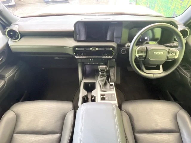 Toyota LANDCRUISER 250 VX photo 2