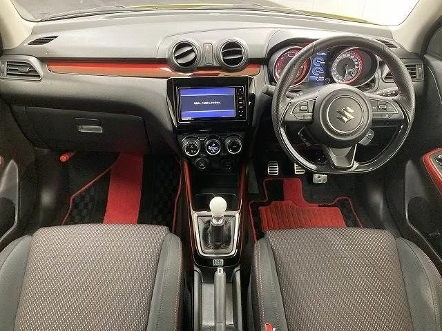 Suzuki SWIFT スポーツ　1．4 photo 2