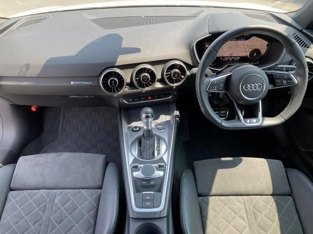 Audi AUDI TT coupe 40　TFSI　Sラインパッケージ photo 2