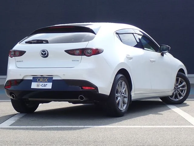 Mazda MAZDA3 FASTBACK 15S photo 3