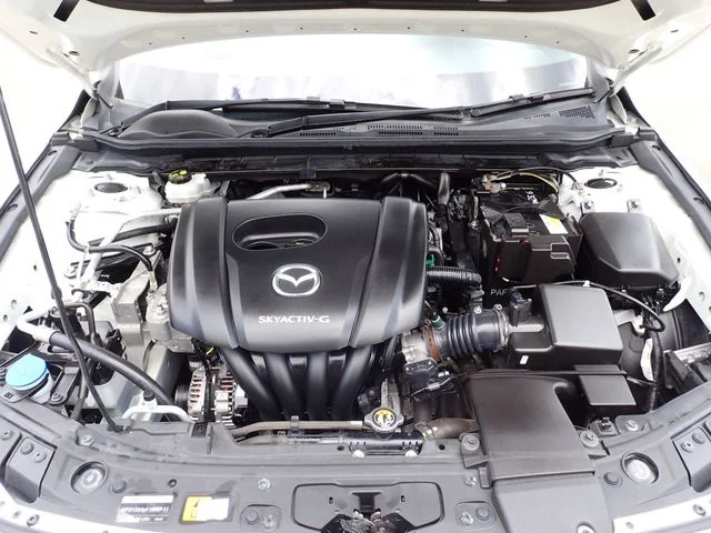 Mazda MAZDA3 FASTBACK 15S photo 4