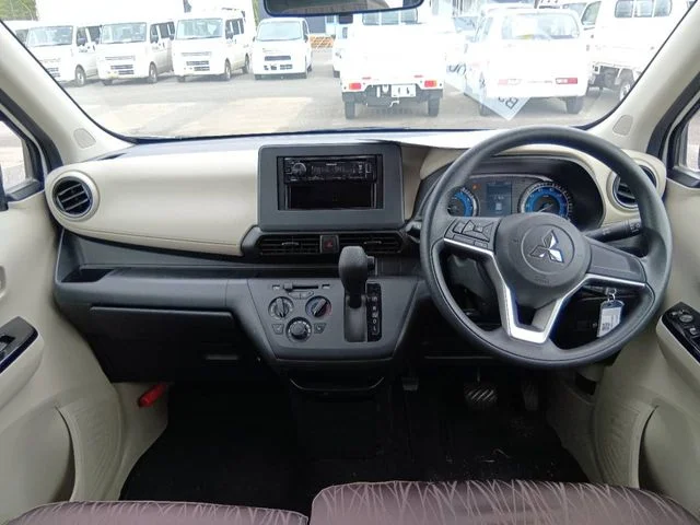 Mitsubishi eK WAGON M photo 2